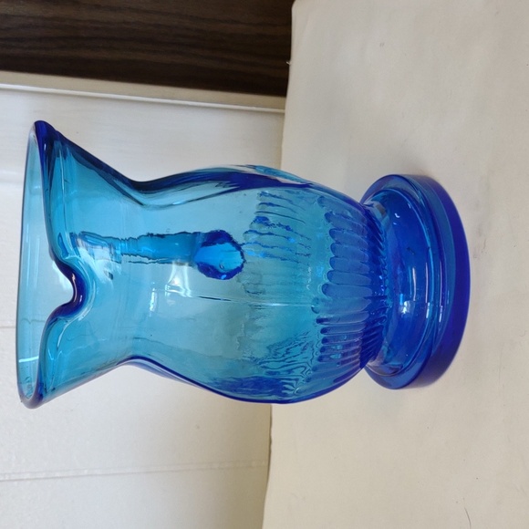 Colonial blue glass vintage pitcher - Picture 2 of 6